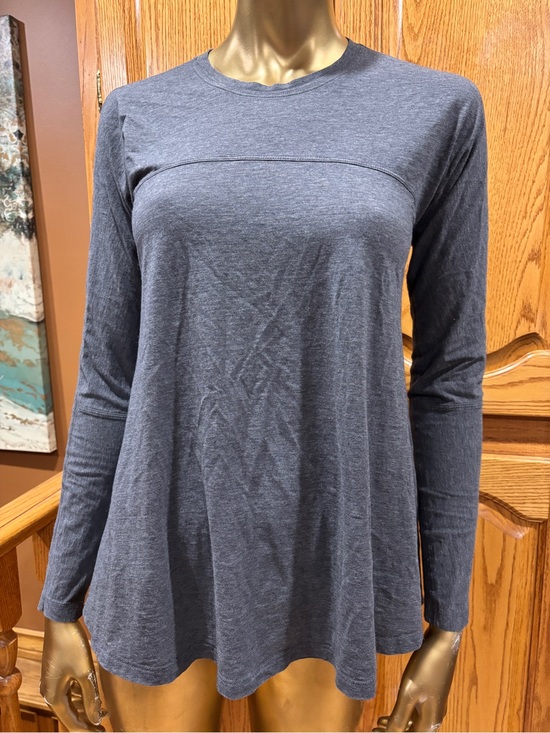 lululemon athletica Tops - lululemon athletica Heather Gray Long-Sleeve Swing Crew Top